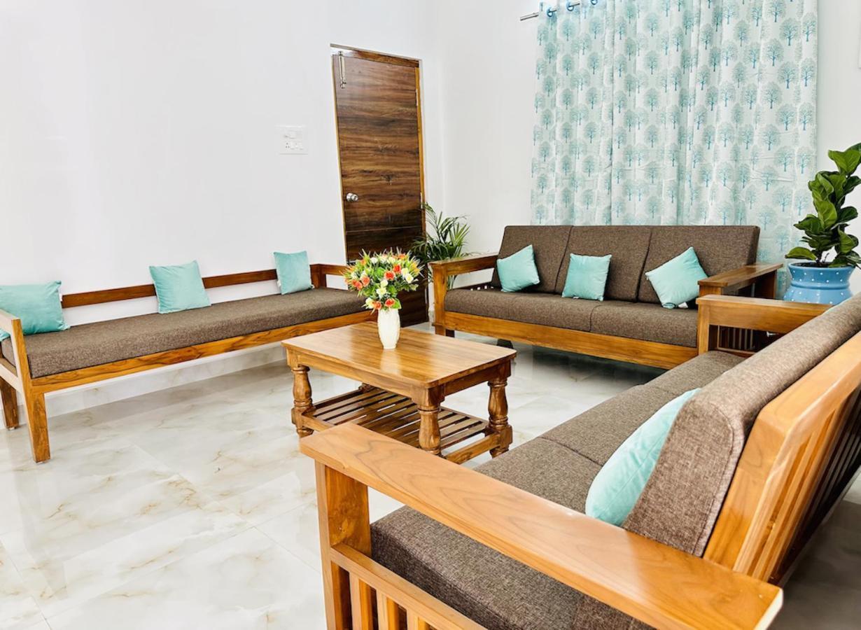 Tirupati Homestay: Luxury AC Apartments with Fast Wi-Fi near Temples Exterior photo
