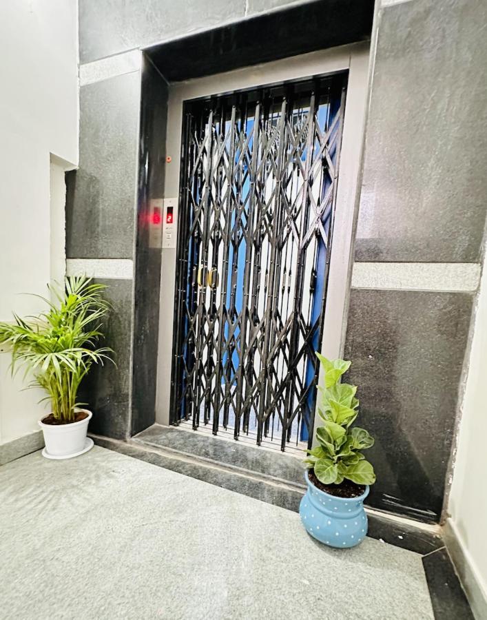 Tirupati Homestay: Luxury AC Apartments with Fast Wi-Fi near Temples Exterior photo