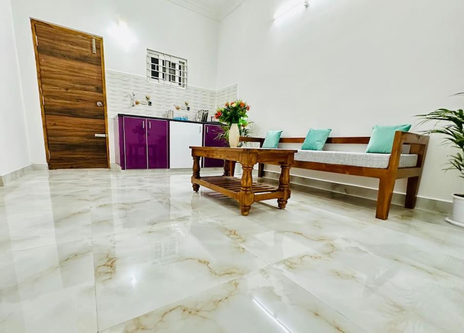 Tirupati Homestay: Luxury AC Apartments with Fast Wi-Fi near Temples Exterior photo