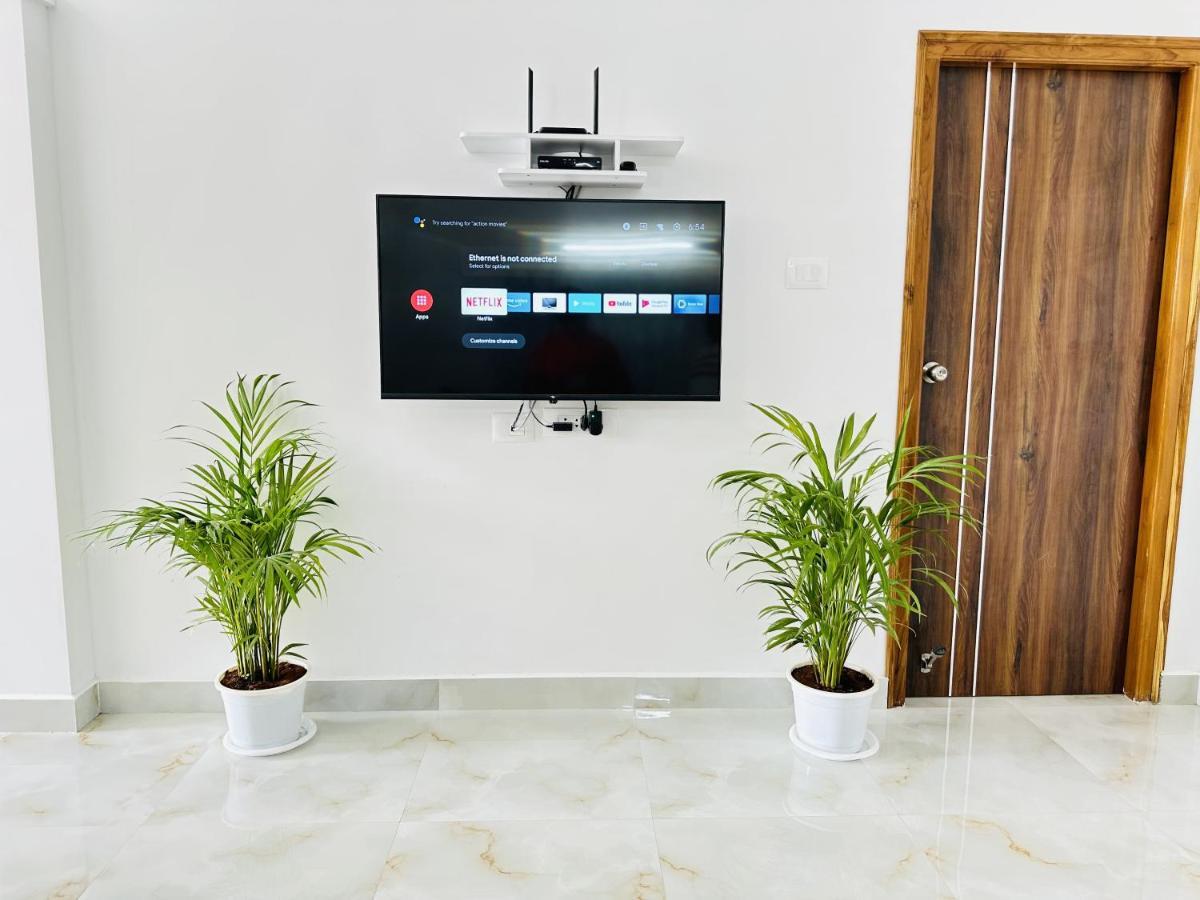 Tirupati Homestay: Luxury AC Apartments with Fast Wi-Fi near Temples Exterior photo